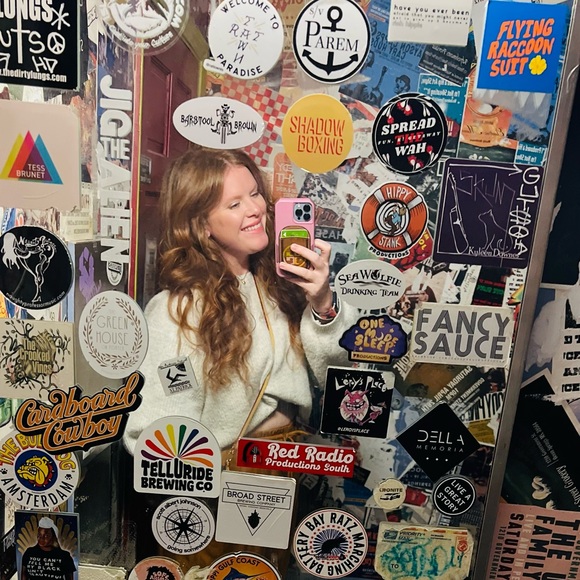 Meet your Posher, Whitney - Picture 4 of 4